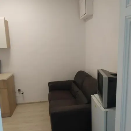 мария луиза アパート